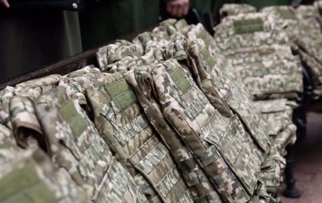 "Метінвест" передала бійцям Нацгвардії чергову партію бронежилетів