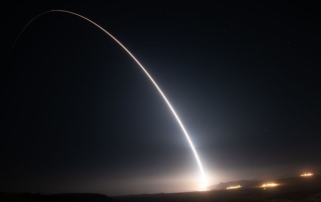 США провели випробувальний пуск міжконтинентальної балістичної ракети