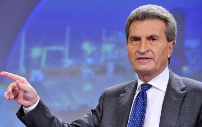 Еврокомиссар пользовался частным самолетом лоббиста Кремля, - EUobserver