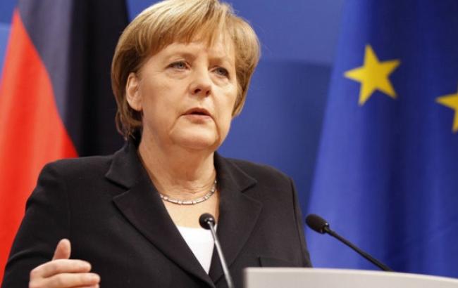 Меркель висловилася за продовження переговорів з РФ щодо "Південного потоку"