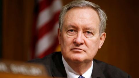 Четыре сенатора и два конгрессмена США прибыли в Киев