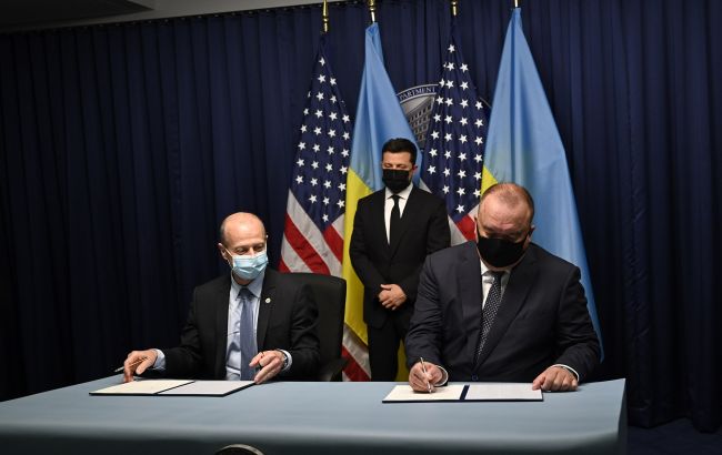 Украина и США подписали меморандум о строительстве энергоблока Хмельницкой АЭС