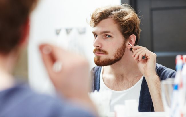 Лікар розповіла, як не можна чистити вуха, щоб не погіршити слух