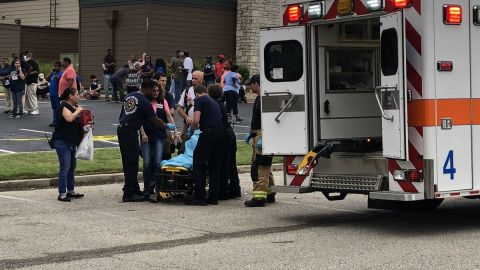 В США мужчина устроил стрельбу в супермаркете, есть погибшие