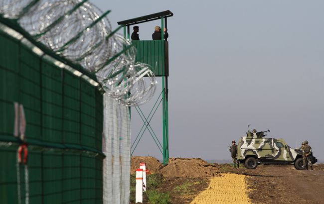 Поліція підозрює прикордонників у розкраданні коштів на неіснуючий блокпост