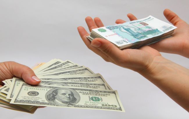 Біржовий курс долара в РФ опустився нижче 68 руб