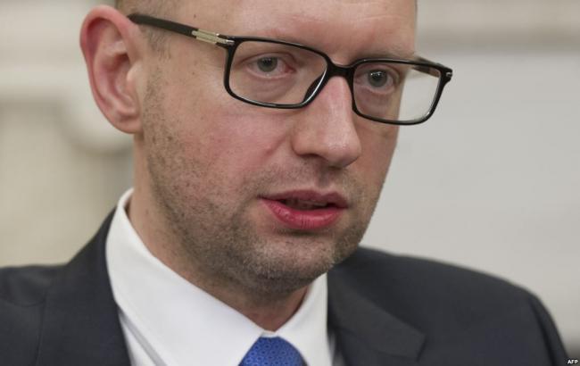 Бюджет недополучил 2,8 млрд долл. налогов и сборов с Донбасса, - Яценюк