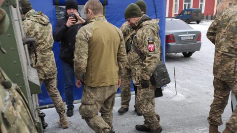 Боевики передали Украине бойца ООС, которого держали в плену