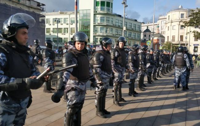 В центре Москвы начались массовые задержания