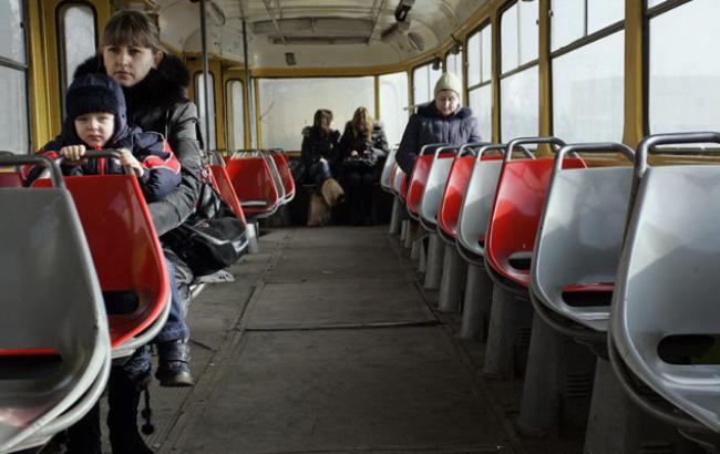 В Киеве возобновили работу бастовавшие водители трамваев
