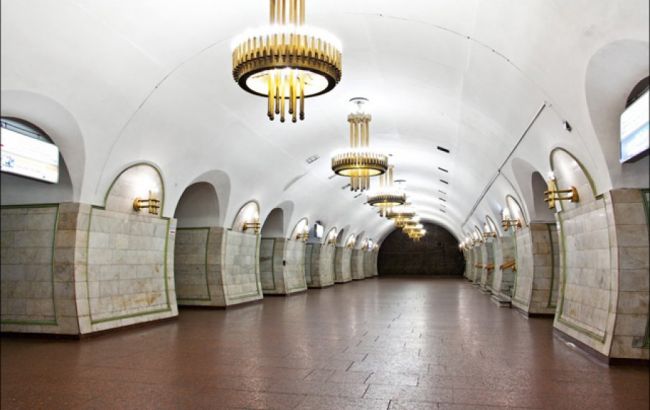 Киевское метро сегодня будет работать на час дольше