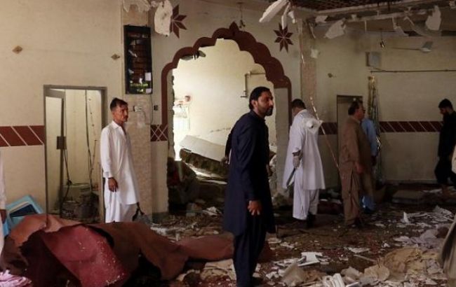 У Пакистані стався вибух у мечеті, є загиблі