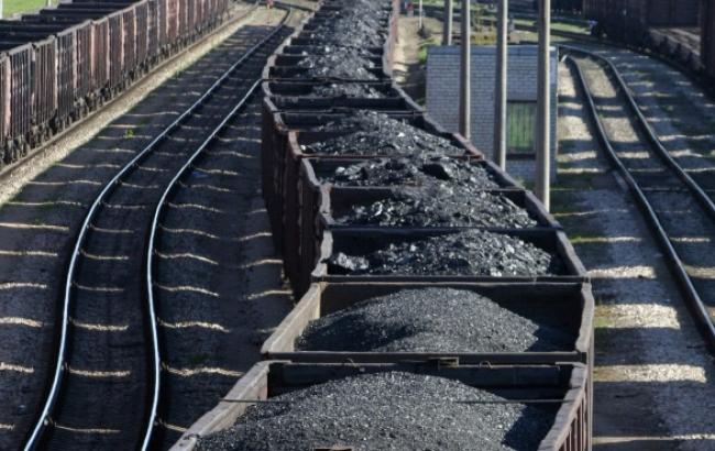 Украинские пограничники задержали поезд с 1,3 тыс. т угля в Донецкой обл