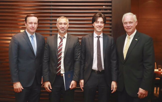 Сенаторы США обсудили антикоррупционную реформу с Рябошапкой