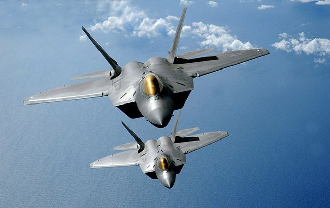 США перебросили в Европу эскадрилью истребителей для сдерживания РФ