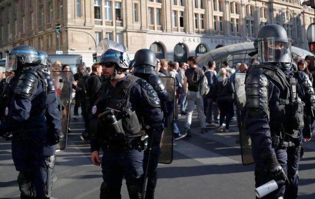 На протестах в Париже задержаны более 160 человек