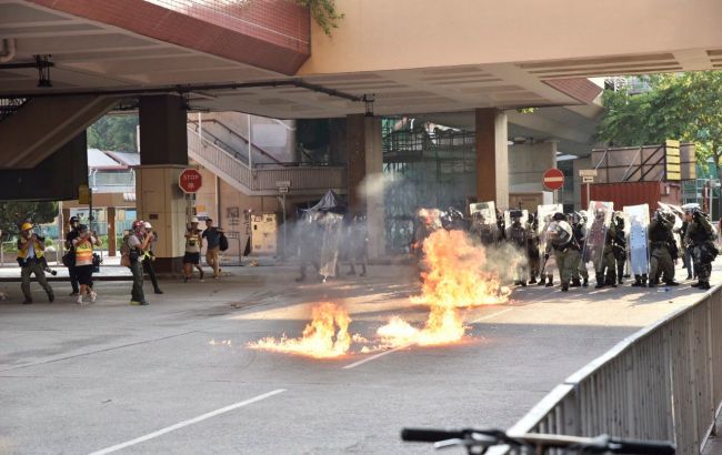 У Гонконзі поліція застосувала газ проти демонстрантів