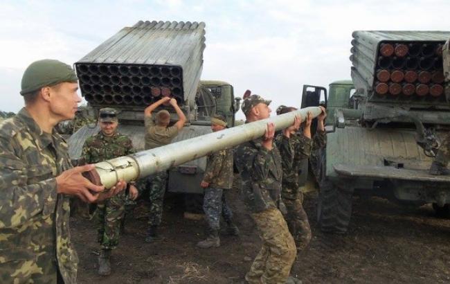 Артиллерия сил АТО нанесла 83 огневых удара по позициям боевиков на Донбассе, - штаб