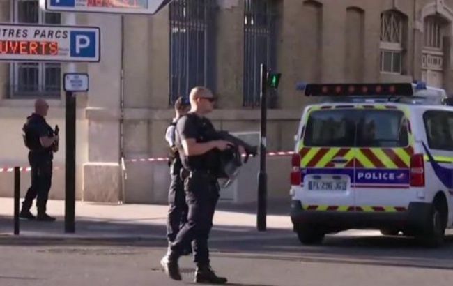Во Франции задержали нападавшего, который захватил заложников в банке