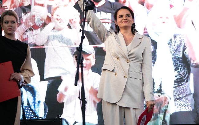 МИД Канады пообещал Тихановской поддержать белорусский народ