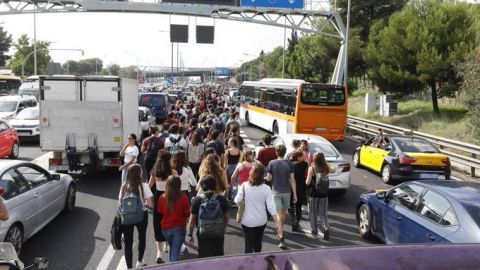 У Барселоні протестувальники заблокували аеропорт