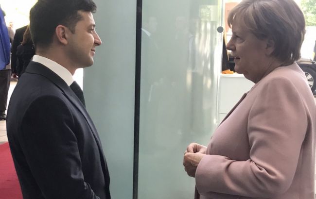 Зеленский провел телефонный разговор с Меркель