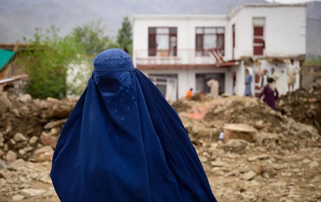 В Афганістані підірвався автобус з викладачами: є загиблі і поранені