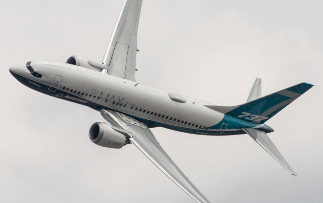На 40 млрд долларов. Boeing получил рекордный заказ на поставку пассажирских самолетов