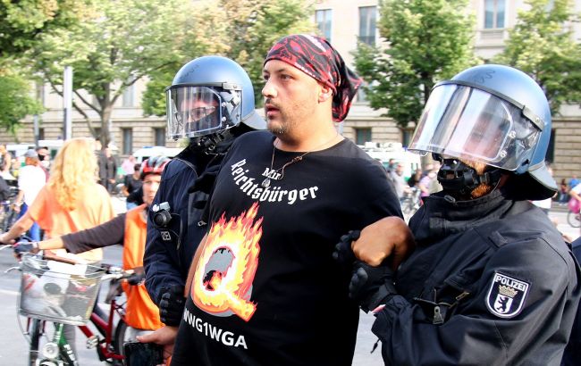 У Берліні на акції проти карантину затримали сотні учасників