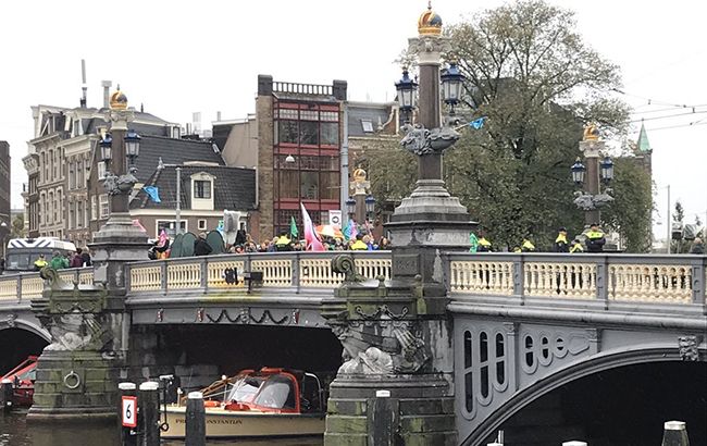 В Нидерландах произошли задержания во время климатического протеста