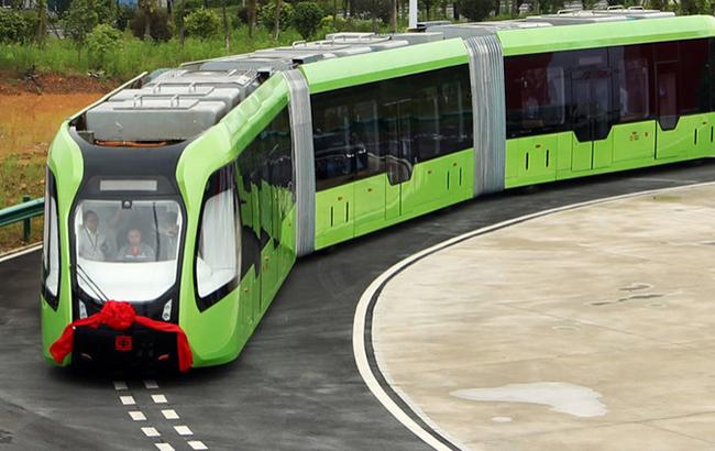 В Китае на маршрут вышел первый беспилотный трамвай