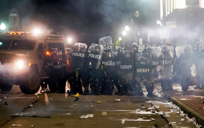 Чому в США знову відбуваються протести: головне