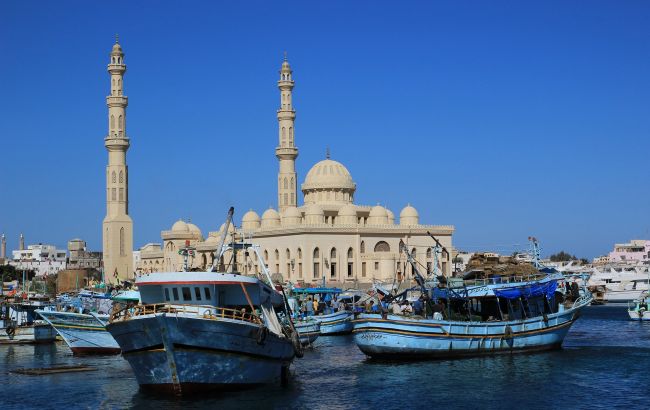 QR-код как пропуск в страну: на курортах Египта ввели новые требования к тестам туристов