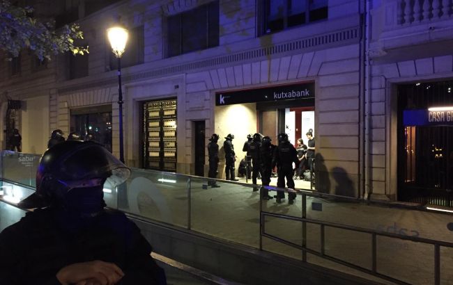 Поліція застосувала силу проти протестувальників в Барселоні