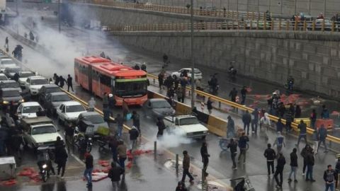 Число погибших на протестах в Иране превысило 300