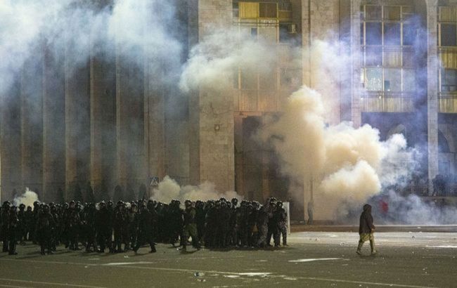 Через протести в Киргизстані постраждали більше тисячі людей