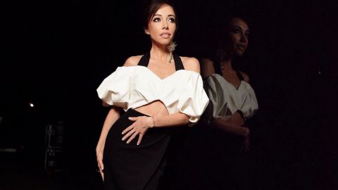 Божественна: Катерина Кухар показала стильний новорічний лук