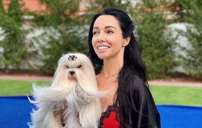 "Фігурка вогонь": Катерина Кухар в купальнику насолодилася теплим осіннім днем