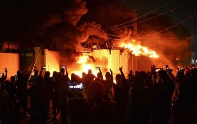 В Ираке второй раз за неделю подожгли иранское консульство