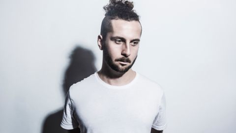 Знаменитий британець Elderbrook їде до Києва: чому він такий популярний?