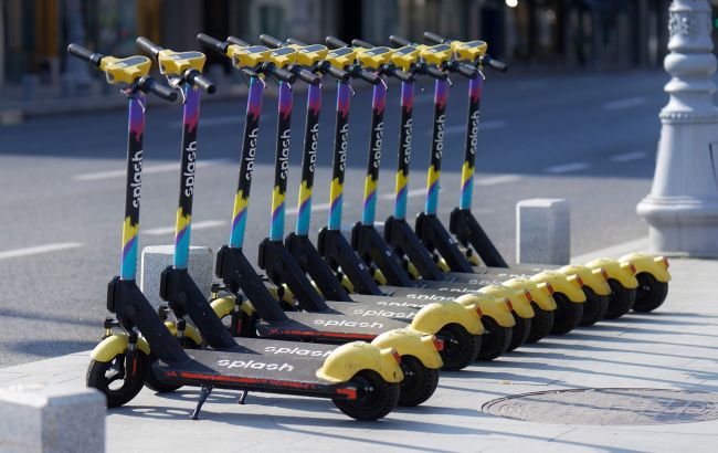 Аварії та проблеми з паркуванням: Швеція ввела обмеження для електросамокатів