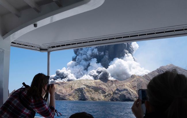 Понад 20 осіб пропали без вісті після виверження вулкана у Новій Зеландії