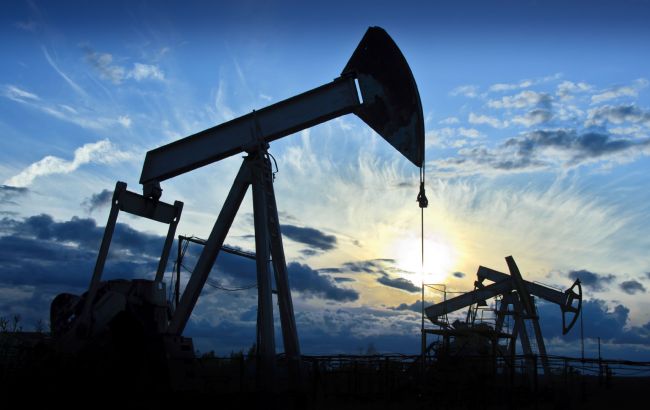 Цена на нефть Brent поднялась выше 44 долларов за баррель