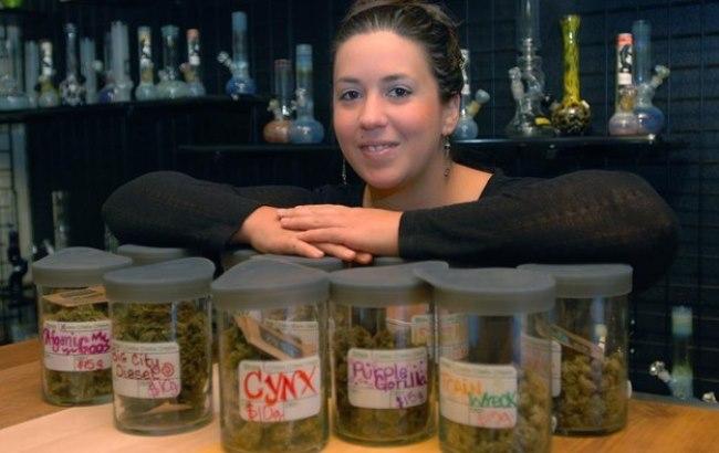 Все законно: на Аляске появился первый легальный магазин марихуаны