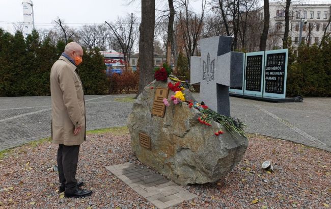 Посол ЄС закликав зберігати режим "тиші" на Донбасі