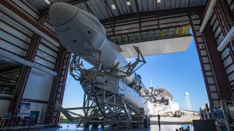 SpaceX запустила на МКС вантажний корабель Dragon 2