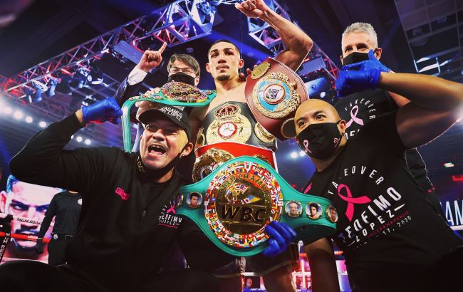 Лопес після перемоги над Ломаченком визнаний бійцем року