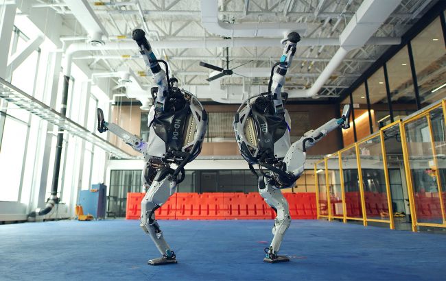 Boston Dynamics показала, як її роботи займаються гімнастикою