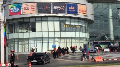 Число погибших в ходе стрельбы в Таиланде достигло 30