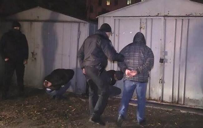 У Києві затримали групу викрадачів елітних автомобілів